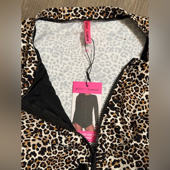 Betsey Johnson Rash Guard Leopard Print - Picture 6 of 8